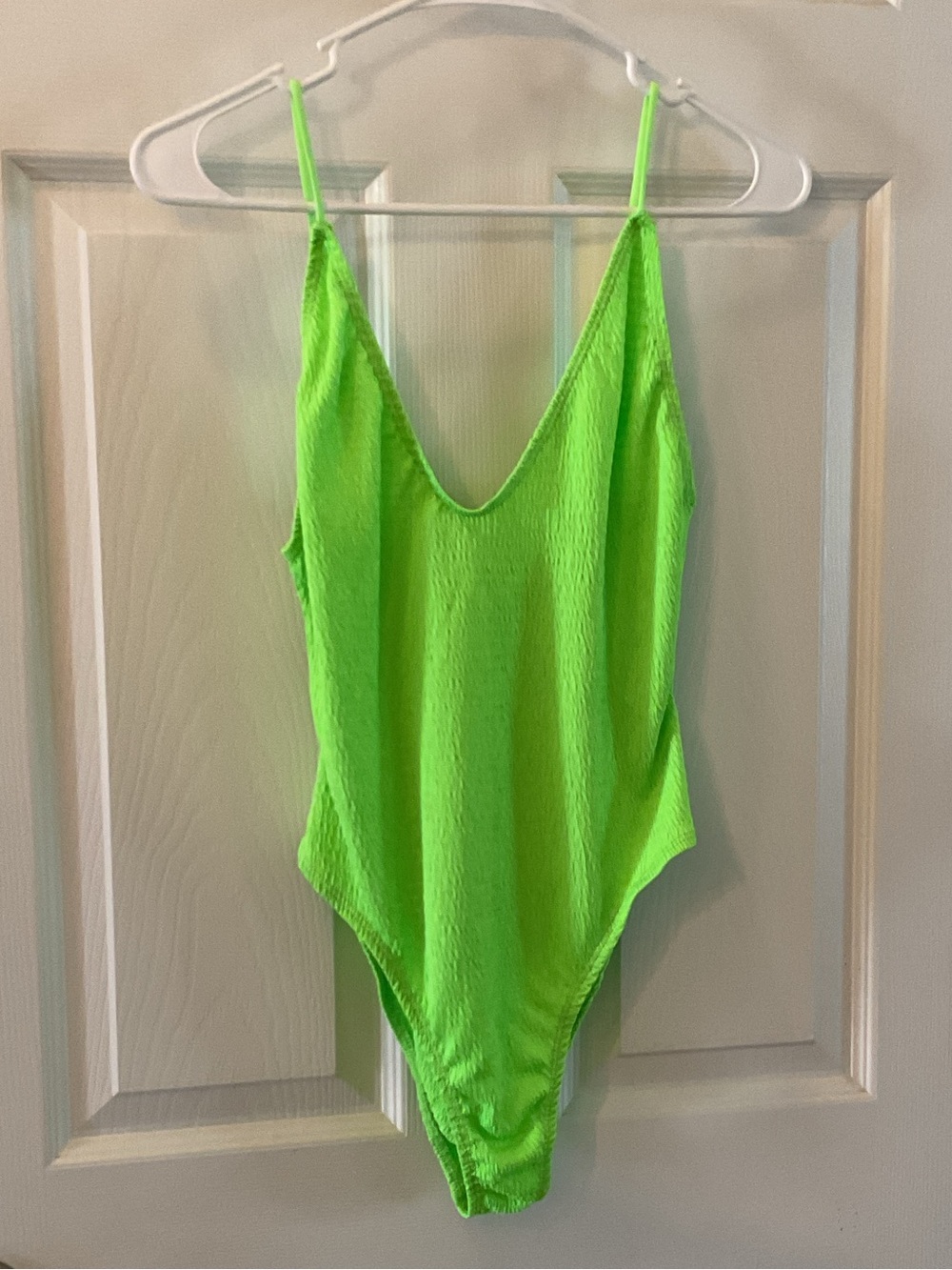 Pretty Little Thing NWT Size 10 Neon Green Spaghetti Strap Body Suit